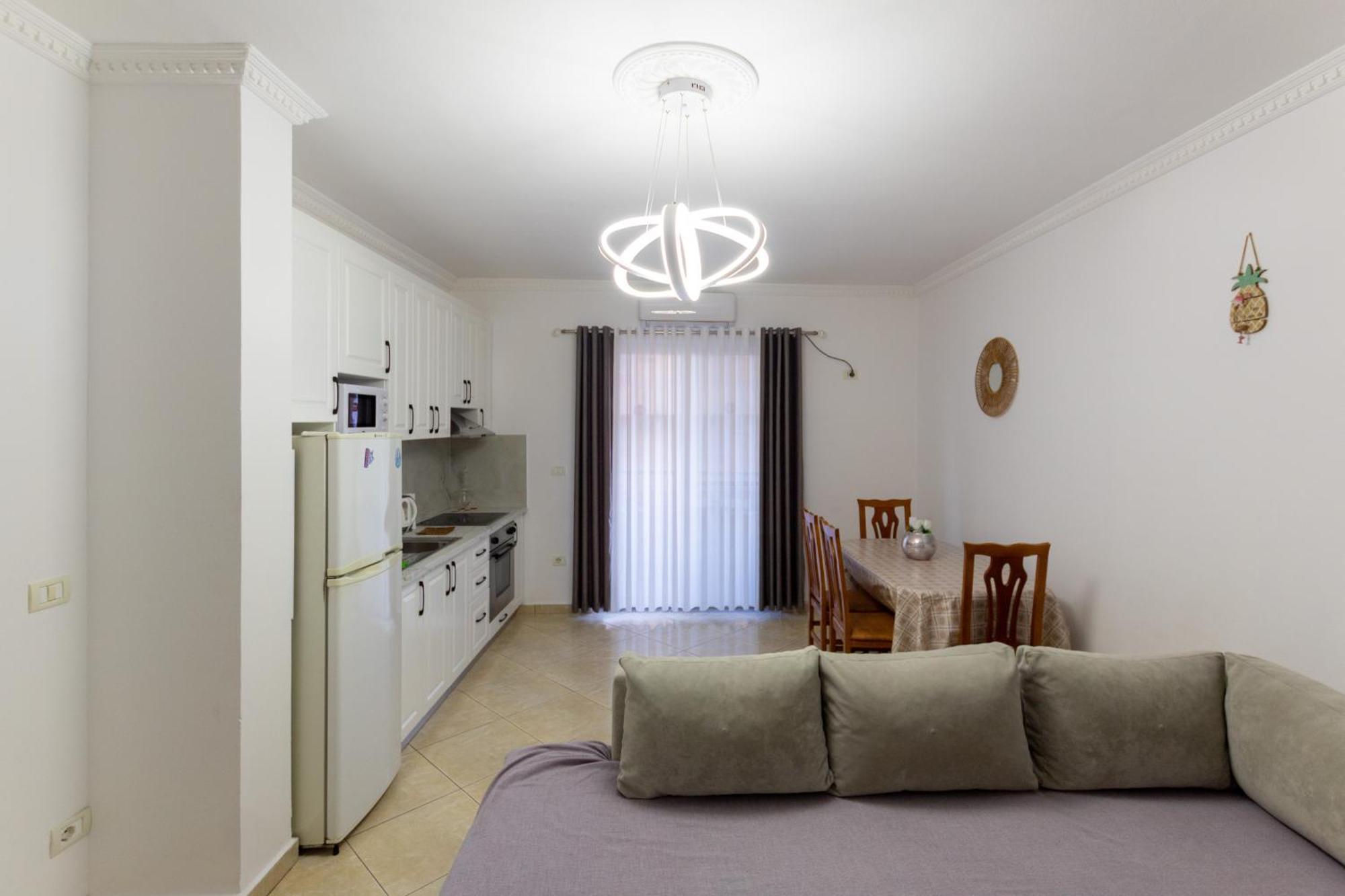 Comfortable Next To The * Durrës